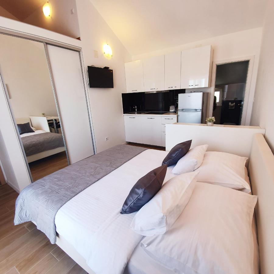 Apartments Marti Муртер Екстериор снимка
